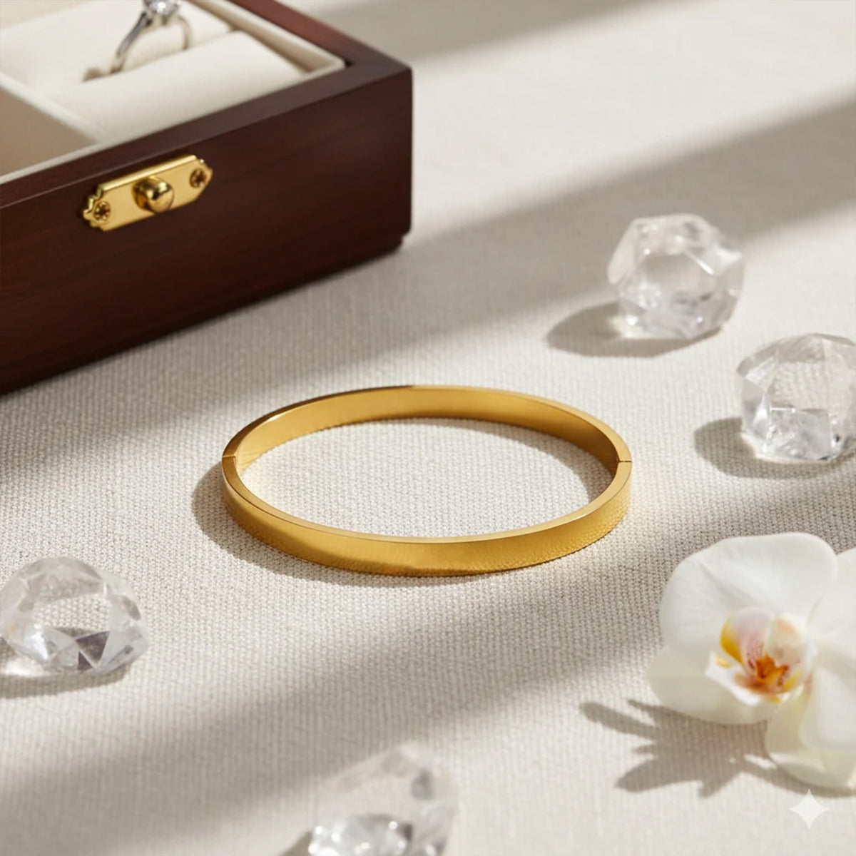 Nova Bracelet (Gold)